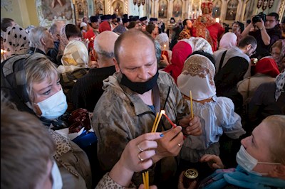 Митрополит Игнатий совершил Великую пасхальную вечерню в Покровском соборе г. Саратова
