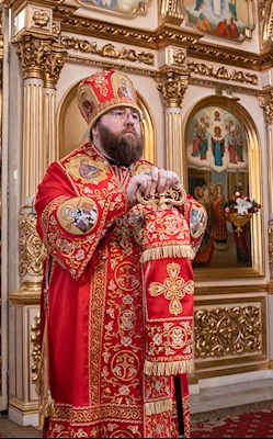 Митрополит Игнатий совершил Великую пасхальную вечерню в Покровском соборе г. Саратова