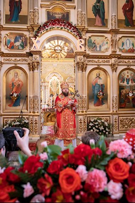 Митрополит Игнатий совершил Великую пасхальную вечерню в Покровском соборе г. Саратова