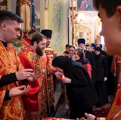 Митрополит Игнатий совершил Великую пасхальную вечерню в Покровском соборе г. Саратова