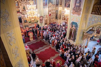 Митрополит Игнатий совершил Великую пасхальную вечерню в Покровском соборе г. Саратова