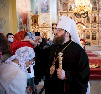 Митрополит Игнатий совершил Великую пасхальную вечерню в Покровском соборе г. Саратова