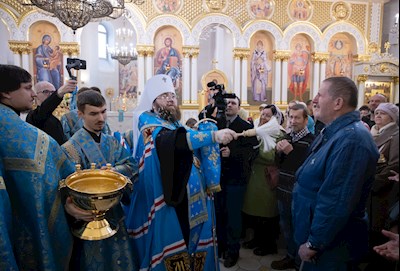Митрополит Игнатий совершил молебен перед иконой Божией Матери «Победительная»