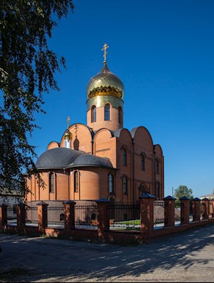 Митрополит Игнатий совершил Великое освящение храма святых первоверховных апостолов Петра и Павла г. Аткарска и Божественную литургию в новоосвященном храме