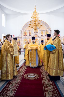 Митрополит Игнатий совершил Великое освящение храма святых первоверховных апостолов Петра и Павла г. Аткарска и Божественную литургию в новоосвященном храме