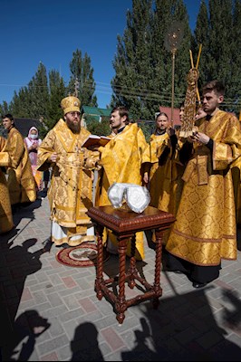 Митрополит Игнатий совершил Великое освящение храма святых первоверховных апостолов Петра и Павла г. Аткарска и Божественную литургию в новоосвященном храме