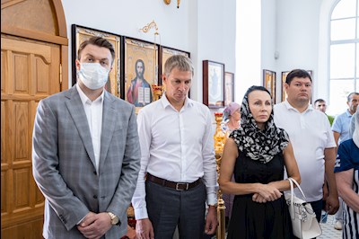 Митрополит Игнатий совершил Великое освящение храма святых первоверховных апостолов Петра и Павла г. Аткарска и Божественную литургию в новоосвященном храме