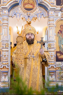 Митрополит Игнатий совершил Великое освящение храма святых первоверховных апостолов Петра и Павла г. Аткарска и Божественную литургию в новоосвященном храме