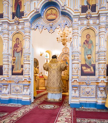 Митрополит Игнатий совершил Великое освящение храма святых первоверховных апостолов Петра и Павла г. Аткарска и Божественную литургию в новоосвященном храме