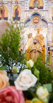 Митрополит Игнатий совершил Великое освящение храма святых первоверховных апостолов Петра и Павла г. Аткарска и Божественную литургию в новоосвященном храме