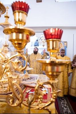 Митрополит Игнатий совершил Великое освящение храма святых первоверховных апостолов Петра и Павла г. Аткарска и Божественную литургию в новоосвященном храме