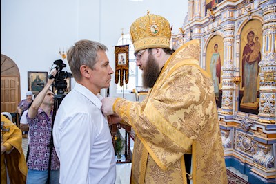Митрополит Игнатий совершил Великое освящение храма святых первоверховных апостолов Петра и Павла г. Аткарска и Божественную литургию в новоосвященном храме