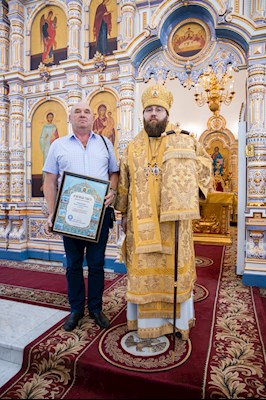 Митрополит Игнатий совершил Великое освящение храма святых первоверховных апостолов Петра и Павла г. Аткарска и Божественную литургию в новоосвященном храме