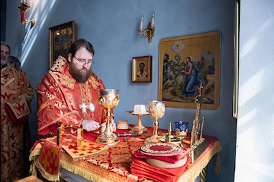 Митрополит Игнатий совершил Божественную литургию в храме в честь Покрова Пресвятой Богородицы г. Петровска