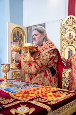 Митрополит Игнатий совершил Божественную литургию в храме в честь Покрова Пресвятой Богородицы г. Петровска