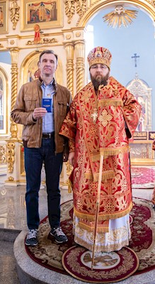 Митрополит Игнатий совершил Божественную литургию в храме в честь Покрова Пресвятой Богородицы г. Петровска