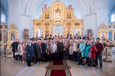 Митрополит Игнатий совершил Божественную литургию в храме в честь Покрова Пресвятой Богородицы г. Петровска