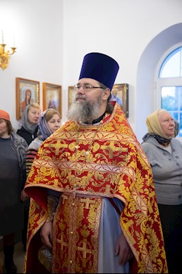 Митрополит Игнатий совершил Божественную литургию в храме святых бессребреников и чудотворцев Космы и Дамиана г. Саратова