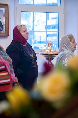 Митрополит Игнатий совершил Божественную литургию в храме святых бессребреников и чудотворцев Космы и Дамиана г. Саратова
