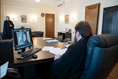 Митрополит Игнатий провел собеседование с абитуриентами СПДС
