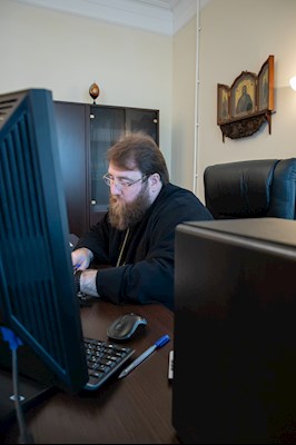 Митрополит Игнатий провел собеседование с абитуриентами СПДС