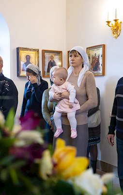 Митрополит Игнатий совершил Божественную литургию в храме святых бессребреников и чудотворцев Космы и Дамиана г. Саратова