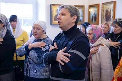 Митрополит Игнатий совершил Божественную литургию в храме святых бессребреников и чудотворцев Космы и Дамиана г. Саратова