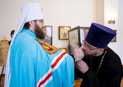 Митрополит Игнатий вручил Архиерейские грамоты сотрудникам епархиального управления