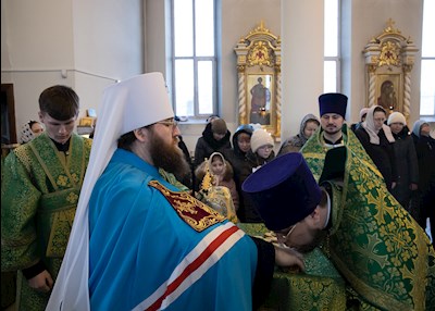 Митрополит Игнатий совершил Божественную литургию в кафедральном соборе Живоначальной Троицы г. Вольска