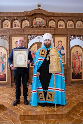 Митрополит Игнатий вручил Архиерейские грамоты сотрудникам епархиального управления