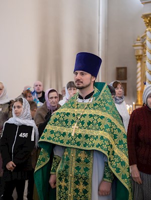 Митрополит Игнатий совершил Божественную литургию в кафедральном соборе Живоначальной Троицы г. Вольска
