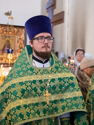 Митрополит Игнатий совершил Божественную литургию в кафедральном соборе Живоначальной Троицы г. Вольска