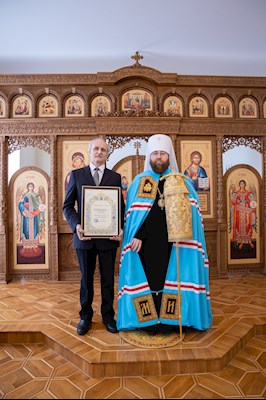 Митрополит Игнатий вручил Архиерейские грамоты сотрудникам епархиального управления
