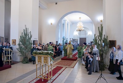 Митрополит Игнатий совершил Божественную литургию в кафедральном соборе Живоначальной Троицы г. Вольска