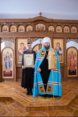 Митрополит Игнатий вручил Архиерейские грамоты сотрудникам епархиального управления