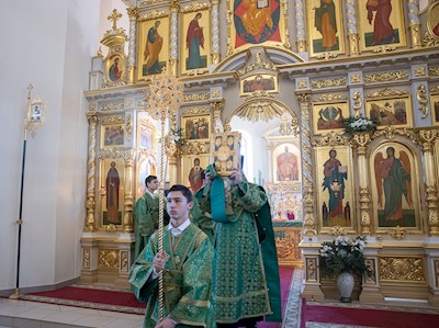 Митрополит Игнатий совершил Божественную литургию в кафедральном соборе Живоначальной Троицы г. Вольска