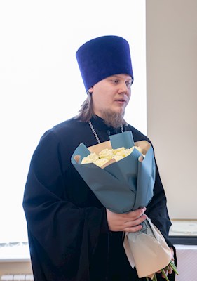 Митрополит Игнатий вручил Архиерейские грамоты сотрудникам епархиального управления