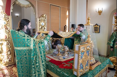 Митрополит Игнатий совершил Божественную литургию в кафедральном соборе Живоначальной Троицы г. Вольска