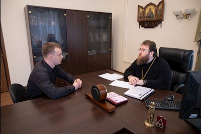 Митрополит Игнатий провел собеседование с абитуриентами СПДС