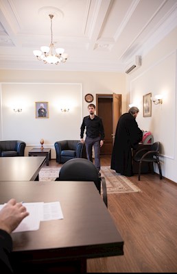 Митрополит Игнатий провел собеседование с абитуриентами СПДС