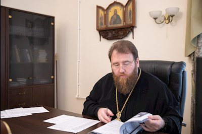 Митрополит Игнатий провел собеседование с абитуриентами СПДС