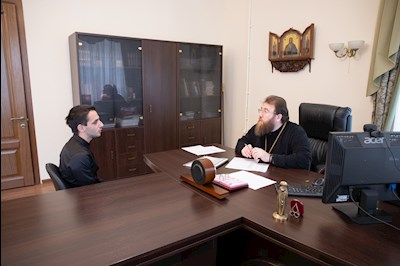 Митрополит Игнатий провел собеседование с абитуриентами СПДС