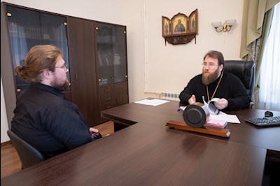 Митрополит Игнатий провел собеседование с абитуриентами СПДС