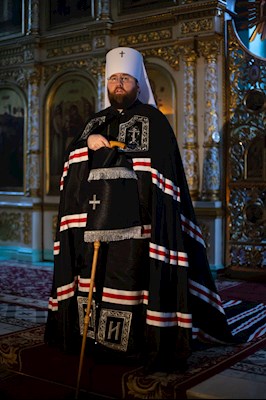 Митрополит Игнатий совершил Великое повечерие с чтением великого покаянного канона святого Андрея Критского в Свято-Духовском соборе г. Саратова