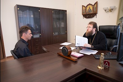 Митрополит Игнатий провел собеседование с абитуриентами СПДС