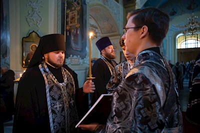 Митрополит Игнатий совершил великое повечерие с чтением канона преподобного Андрея Критского в Покровском соборе г. Саратова