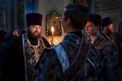 Митрополит Игнатий совершил великое повечерие с чтением канона преподобного Андрея Критского в Покровском соборе г. Саратова