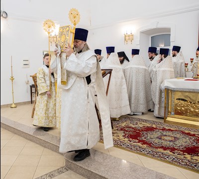 Митрополит Игнатий совершил Божественную литургию в домовом храме в честь Владимирской иконы Божией Матери г. Саратова
