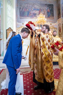 Митрополит Игнатий совершил Таинство венчания