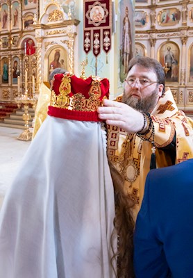 Митрополит Игнатий совершил Таинство венчания